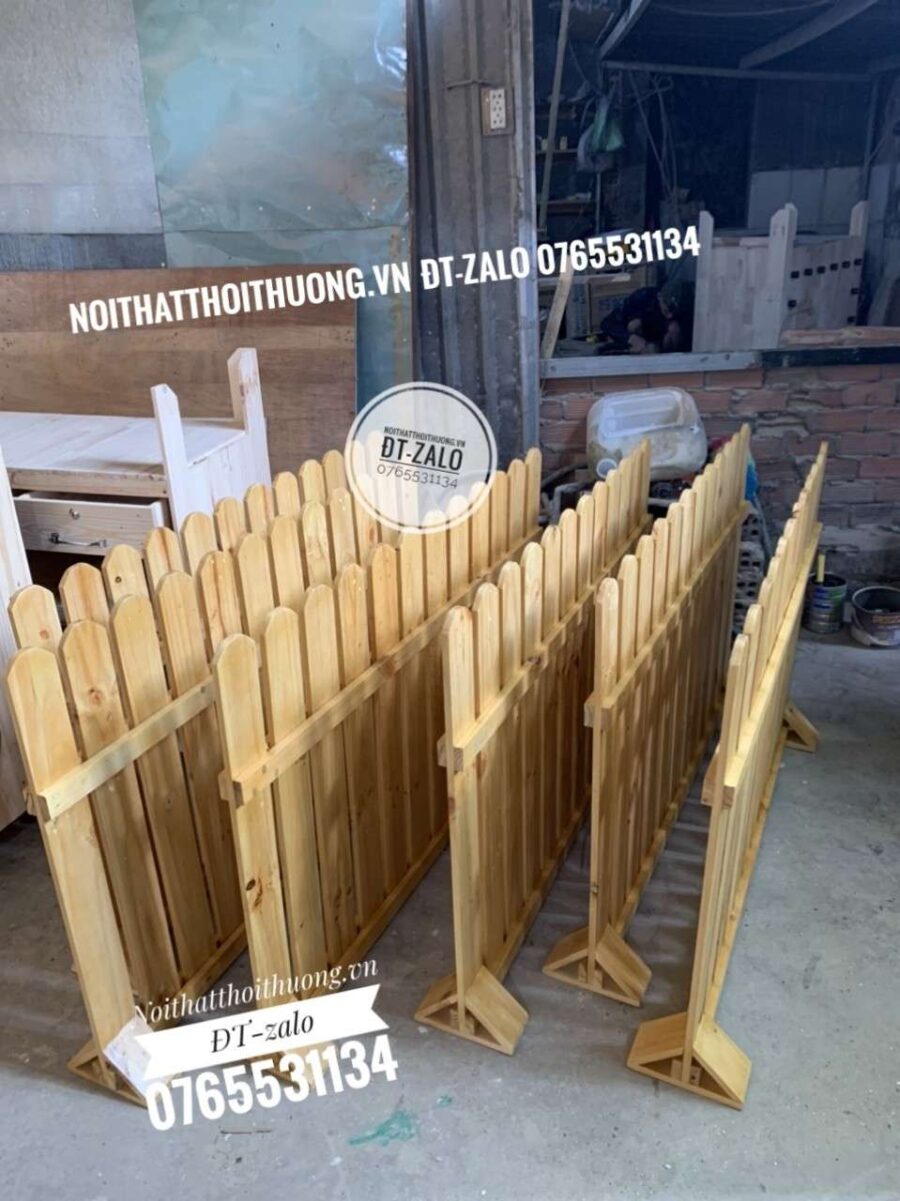 Hàng rào trang trí bằng gỗ