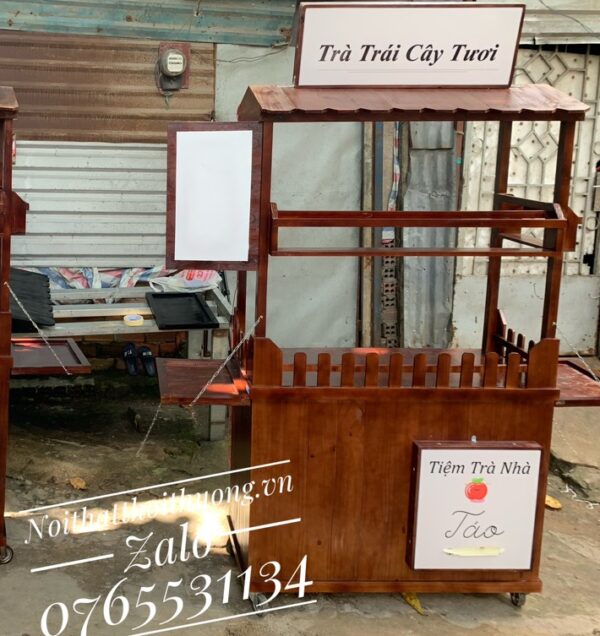 xe bán trà trái cây bằng gỗ